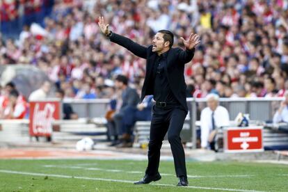 Simeone durante el partido