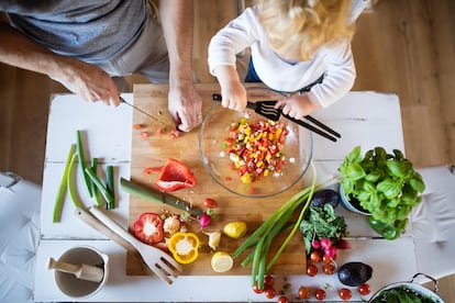 El objetivo de esta iniciativa es educar hacia una alimentación sana de forma sencilla y lúdica, e incentivar unos hábitos de vida saludables desde la infancia.