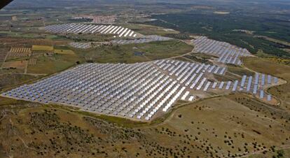 Planta de energ&iacute;a solar fotovoltaica del grupo Acciona.