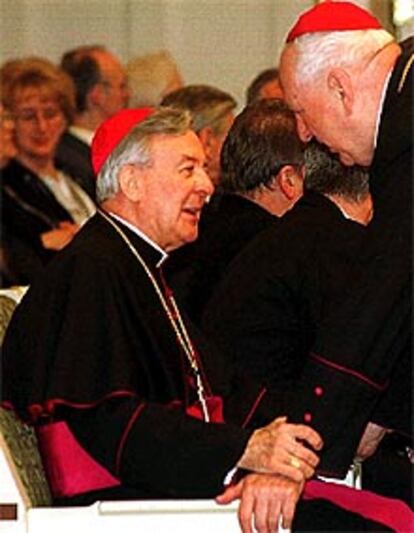 El arzobispo dimisionario Julius Paetz, durante una ceremonia en Poznan el pasado sábado.