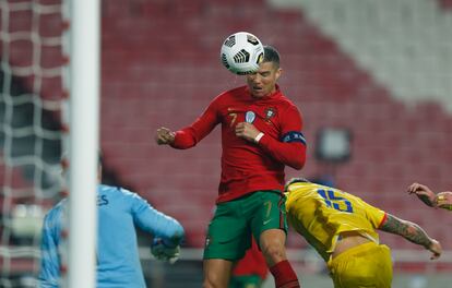 Cristiano Ronaldo anota su gol a Andorra.