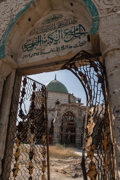 Los restos de la mezquita Al Nuri, en Mosul. Aquí se proclamó el Estado Islámico en julio de 2014, y fue destruida por orden de su líder, Al Bagdadi, el 21 de junio de 2017. Es el símbolo de la derrota terrorista.