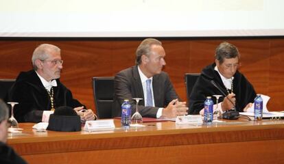 Alberto Fabra, este jueves, en la apertura de curso en la Universidad Miguel Hernández de Elche.