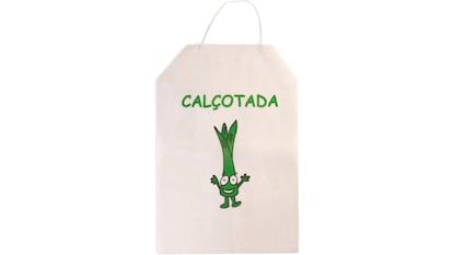 Estos originales baberos para comer calçots vienen en 'packs' de 10 y 30 unidades.