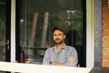 Retrato promocional del escritor Cristóbal Polo.
