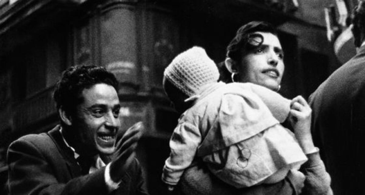 Gift of a lifetime: Colom hands over image archive | Spain | EL PAÍS ...
