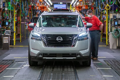 Línea de ensamblaje del Nissan Pathfinder en la planta de ensamblaje de vehículos de Nissan Smyrna en Tennessee, Estados Unidos. Imagen cedida por la compañía.