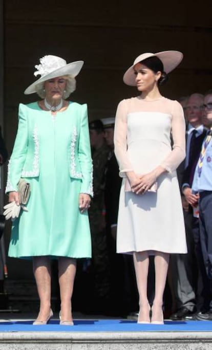 Camilla, duquesa de Cornualles y Meghan Markle.