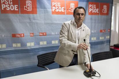 Manel Vázquez,  en la sede del PSdeG en Santiago