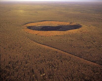Crater de Wolfe Creek en el norte de Australia, a 150 kilómetros de Halls Creek, en la región de Kimberley.