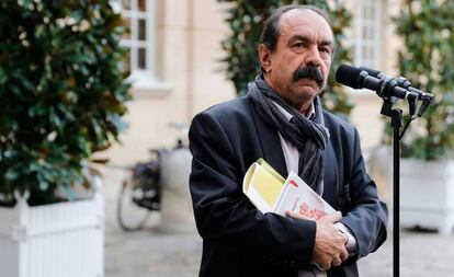 Philippe Martínez, líder de la CGT, tras reunirse con el primer ministro en Matignon