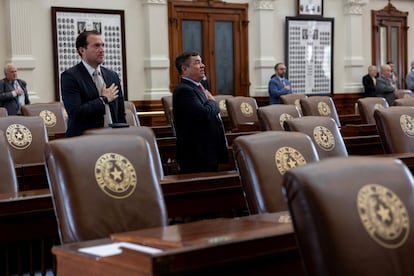 Legisladores demócratas ausentes en la sesión para rediseñar los 38 distritos electorales del estado, este martes en Austin (Texas).