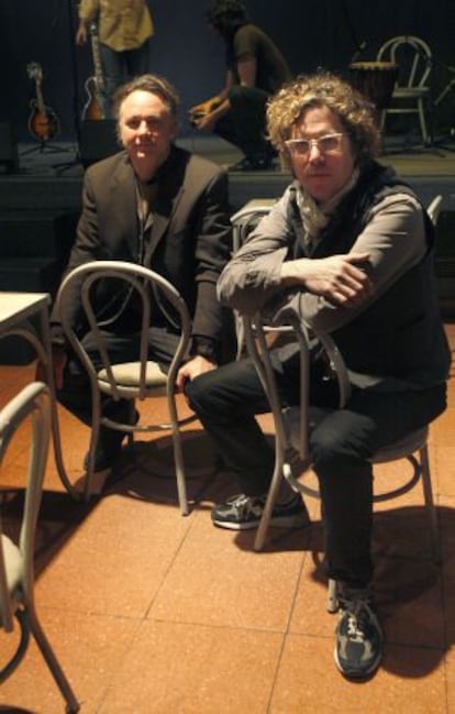 Mark Olson y Gary Louris (derecha), en la sala Galileo de Madrid.