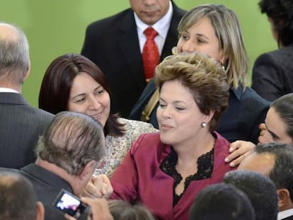La presidenta brasile&ntilde;a, Dilma Rousseff, en la presentaci&oacute;n de un plan para las familias.