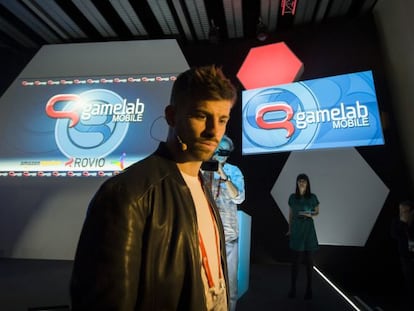 Gerard Piqué juga al Final Kick al MWC.