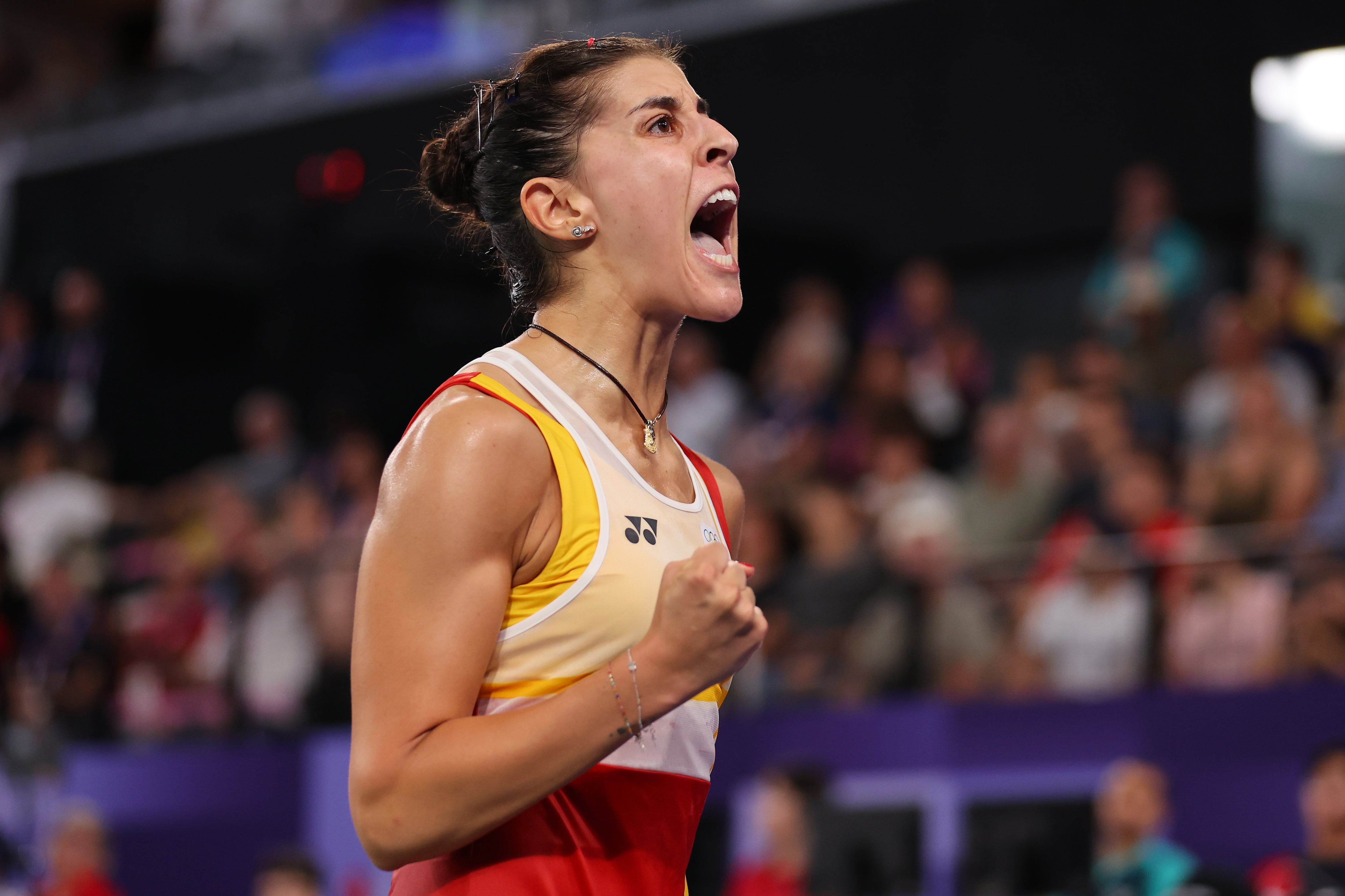 Carolina Marín remonta, sufre y gana a Beiwen Zhang en su pase a cuartos de final de bádminton 