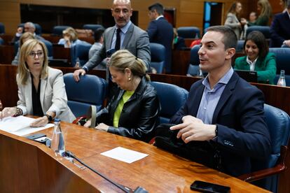 El portavoz del PSOE en la Asamblea de Madrid, Juan Lobato, durante un pleno de la Asamblea de Madrid, este jueves. 
