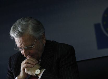 El presidente del BCE, Jean-Claude Trichet, durante la rueda de prensa ayer en Francfort.