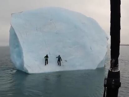 Un iceberg se hunde cuando dos exploradores intentaban escalarlo