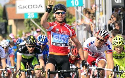 Cavendish, tras ganar su tercera etapa en el Giro.