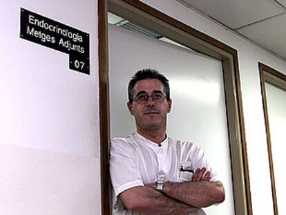 El endocrinólogo Ignasi Conget, en las instalaciones del hospital Clínic.