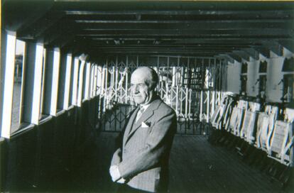 José Ortega y Gasset, en el embarcadero de Buenos Aires, en 1942.