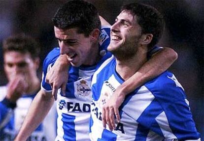 Makaay y Tristán sonríen en plena explosión de goles blanquiazules en Riazor.