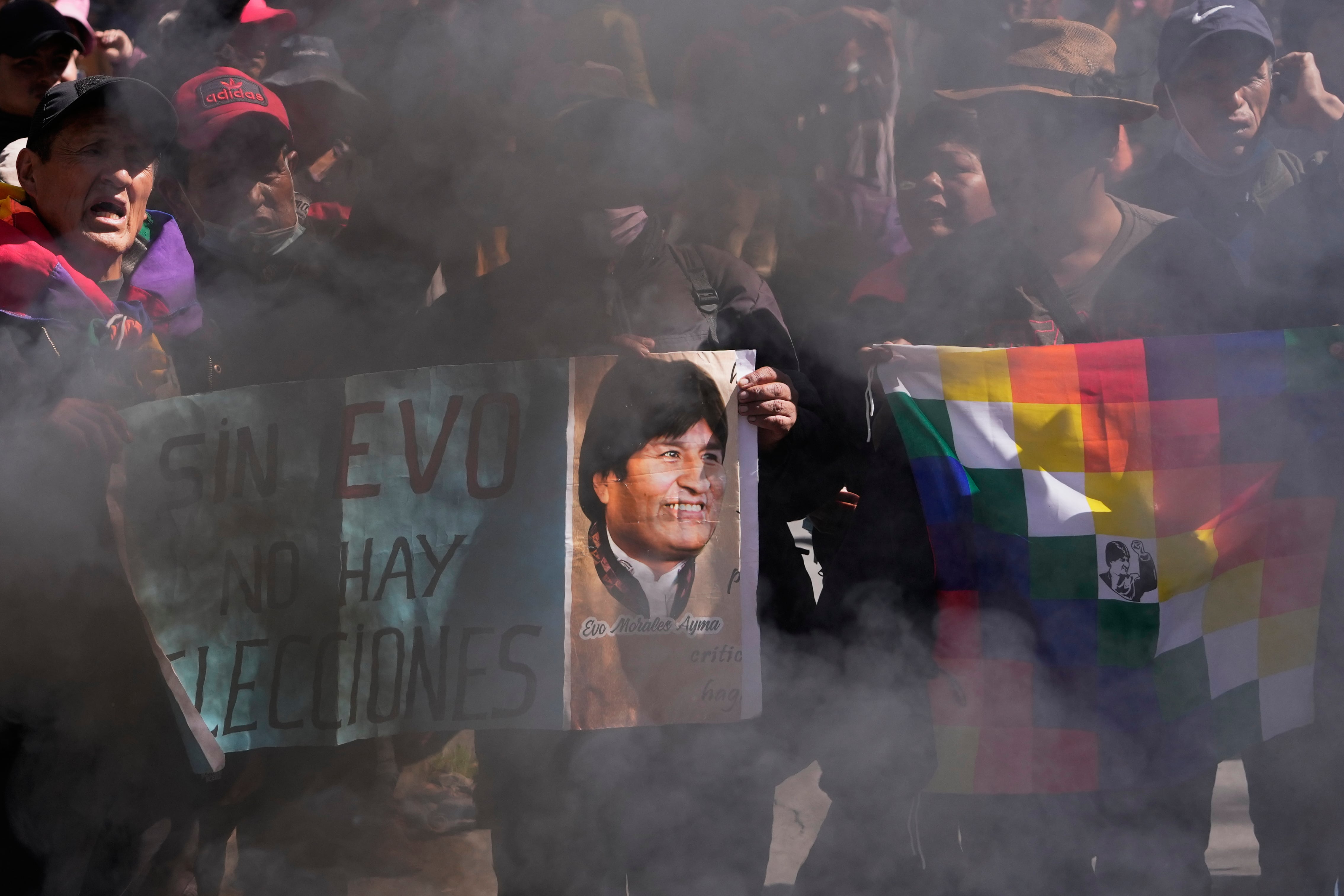 Los cocaleros bloquean Bolivia: “Sin Evo Morales, no hay elecciones”