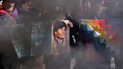 Simpatizantes de Evo Morales exigen que se le permita postularse nuevamente a la presidencia en una protesta cerca en La Paz, Bolivia, el 29 de mayo.
Associated Press / LaPresse
Only italy and spain