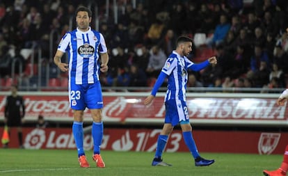 Íñigo López, con el Deportivo, a la izquierda.