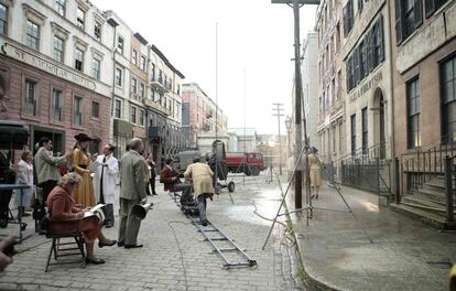 Un momento del rodaje de 'Cinderella', dirigida por Kenneth Branagh en 2015, en los estudios Cinecittà.