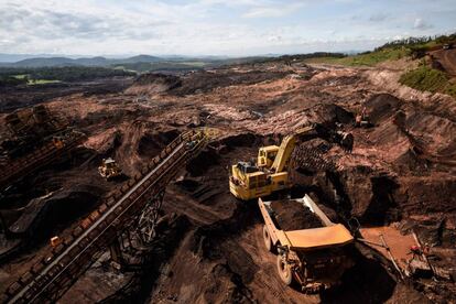 Aqueles listados como desaparecidos estão supostamente mortos, mas ainda não foram encontrados sob as camadas de resíduos de mineração lamacenta lançados quando a barragem de rejeitos rompeu na cidade de Brumadinho.