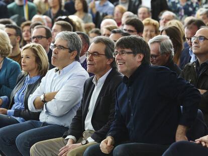 Desde la izquierda, Llu&iacute;s Corominas, Irene Rigau, Joana Ortega, Francesc Homs, Artur Mas y Carles Puigdemont.