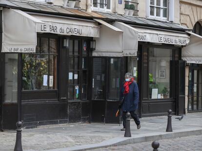 Imagen de un restaurante de París, cerrado, el pasado mes de enero.