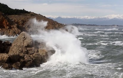El temporal de viento este jueves a la Illa Mateua (Alt Empordà).