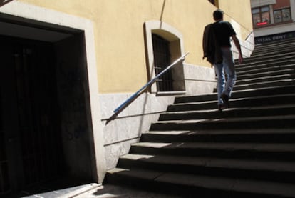 Lugar donde asesinaron a Víctor Pérez Elexpe en 1975 en las escaleras que bajan a la Plaza de la Ranche en Portugalete.