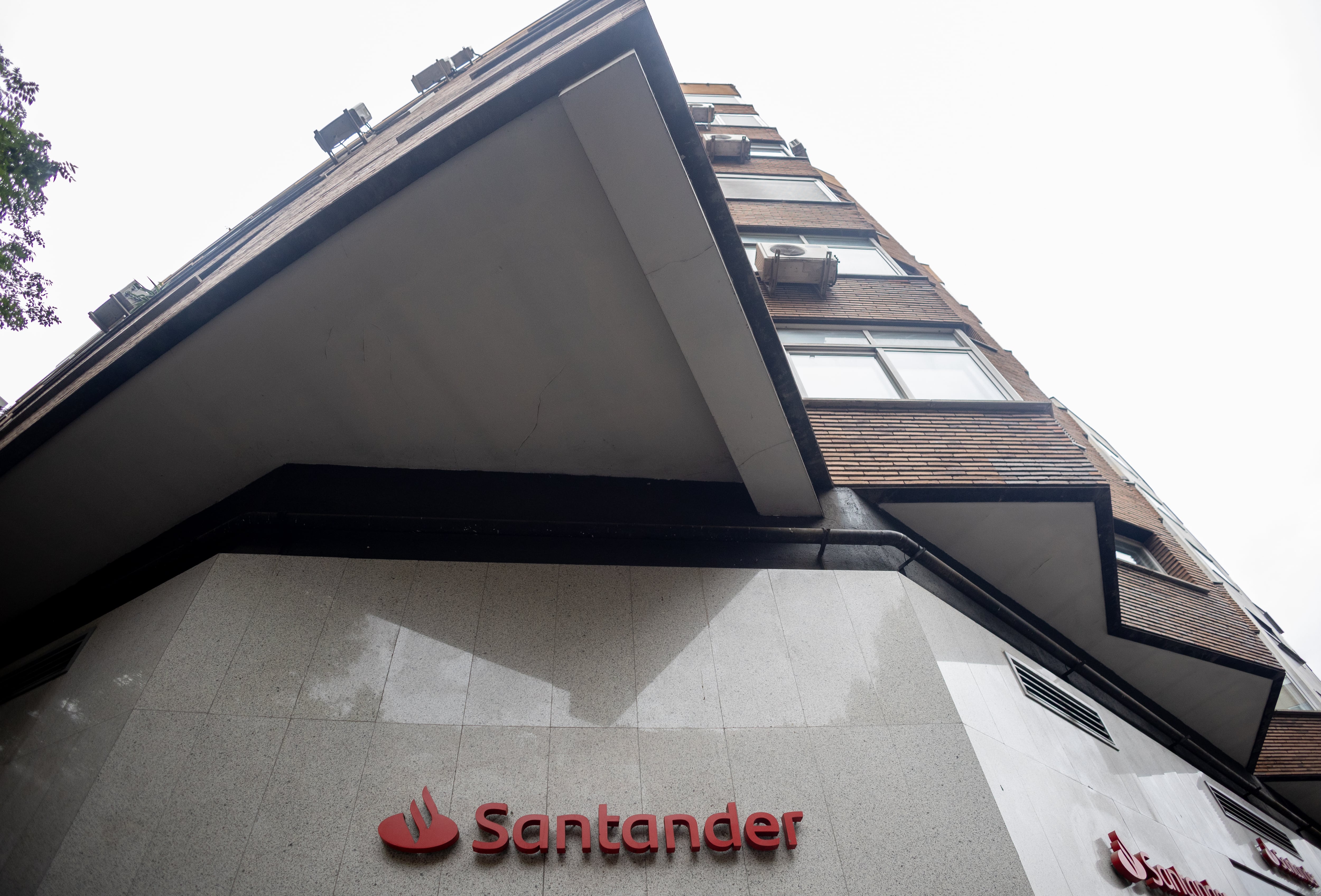 Sucursal Banco Santander.