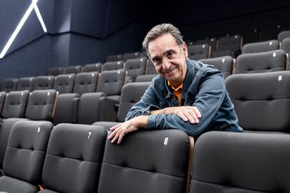 Miguel Ángel Pérez fotografiado en una de las salas del segundo cine Embajadores, en la calle Ercilla 53, en Madrid. 