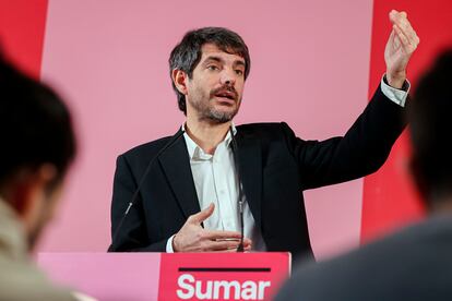 El portavoz de Sumar, Ernest Urtasun, durante una rueda de prensa en Madrid.