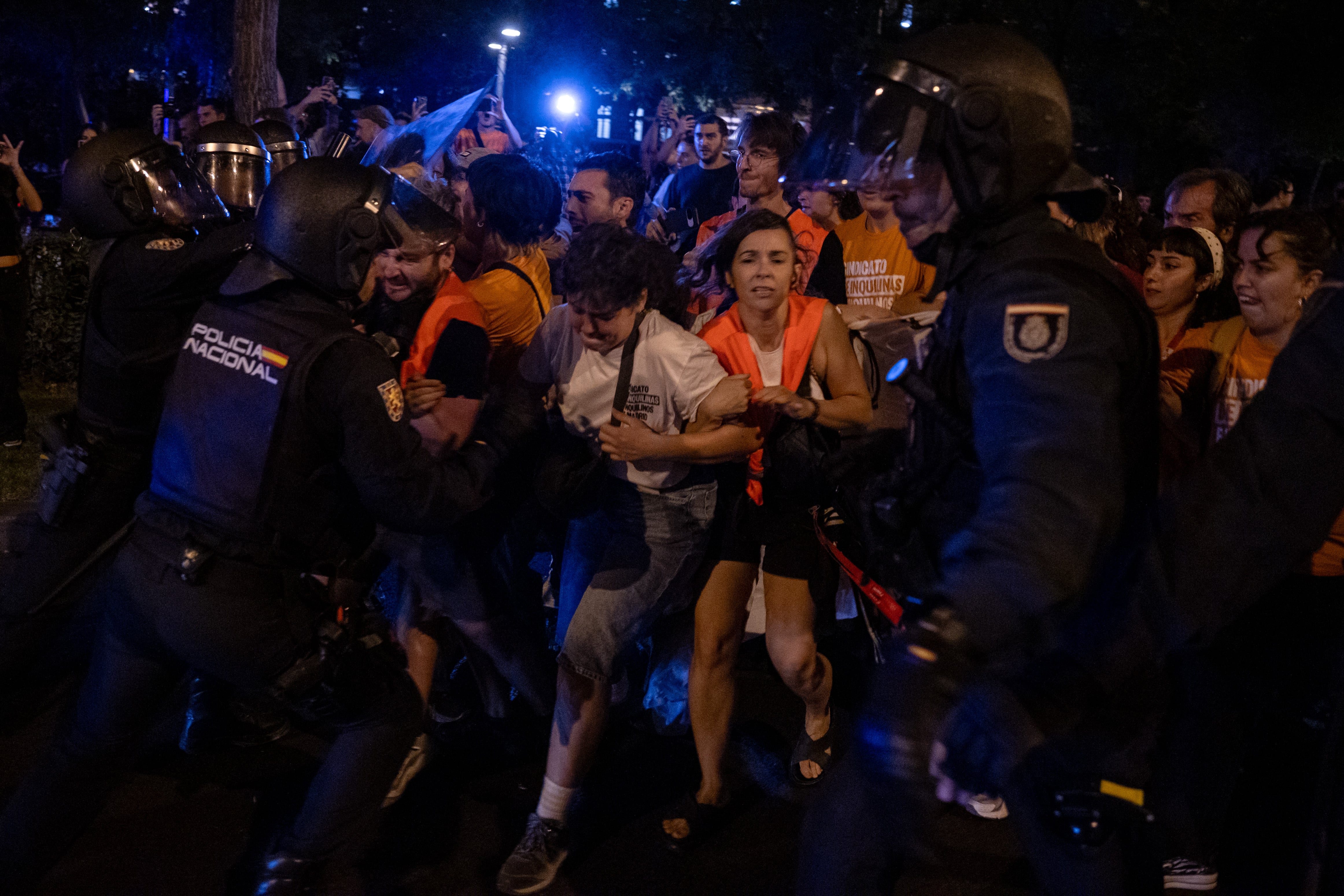 Los sindicatos de inquilinos preparan un frente común para evitar otro ‘caso Maricarmen’