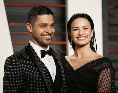 La actriz y cantante Demi Lovato (23 años, EE.UU), que confesó haber sufrido problemas de adicciones a los 19 años, encontró en el actor Wilmer Valderrama (36 años, EE.UU) un motivo para dejar atrás los malos hábitos. Durante seis años todo fue sobre ruedas. Pero la pareja sorprendió con este comunicado: "Después de seis maravillosos años juntos, hemos decidido terminar nuestra relación. Ha sido una decisión muy difícil para ambos, pero nos hemos dado cuenta de que estaremos mejor como amigos. Siempre nos apoyaremos mutuamente".

<strong>Por qué da pena su ruptura:</strong>
Durante los seis años que duró su relación, Demi demostró que ser una estrella y tener pareja estable sin haber cumplido los 40 era posible.