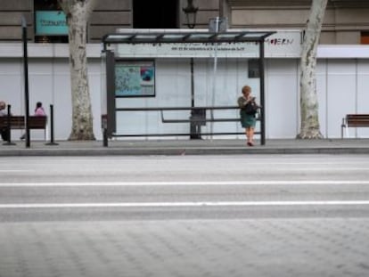 Los servicios mínimos del 25% en hora punta en metro y autobús eran más que suficientes para los pocos trabajadores que viajaban a su puesto laboral