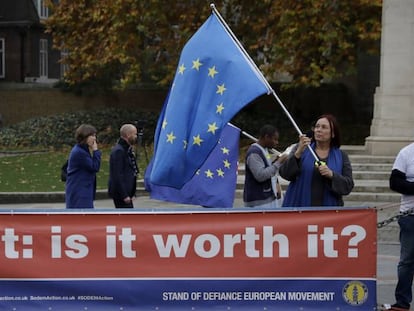 Protesta contra el Brexit ante el Parlamento británico.