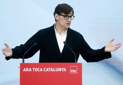 El primer secretario del PSC y candidato a la presidencia de la Generalitat, Salvador Illa, en el acto de constitución del consejo de alcaldes de los socialistas catalanes.