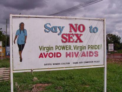 Un cartel a favor de la virginidad en Ghana. 