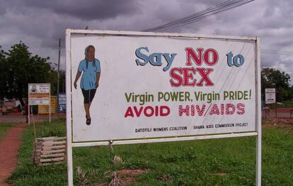Un cartel a favor de la virginidad en Ghana.