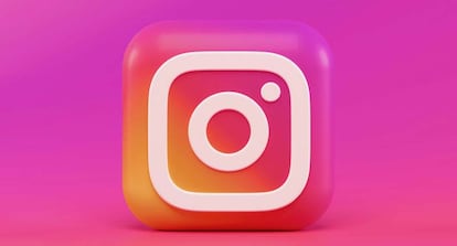 Logotipo de Instagram con fondo rosa