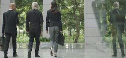 El sueldo medio de las abogadas es un 20% inferior al de sus compañeros hombres.