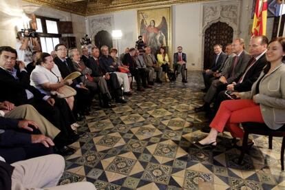 Los empresarios valencianos durante la reunión que mantuvieron con Alberto Fabra el pasado martes.