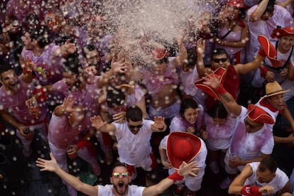 Celebración del chupinazo, en la plaza del Ayuntamiento de Pamplona.